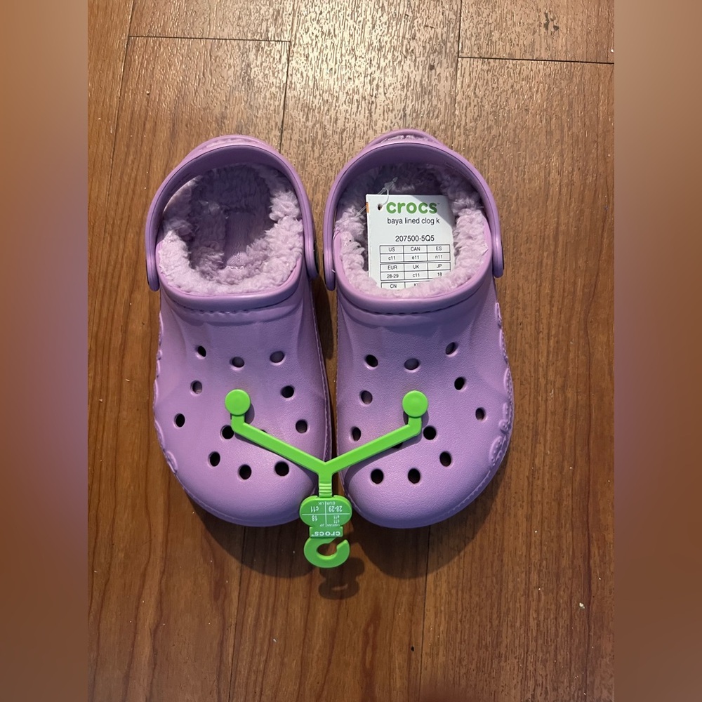 BRAND NEW Girls purple classic lined crocs clog